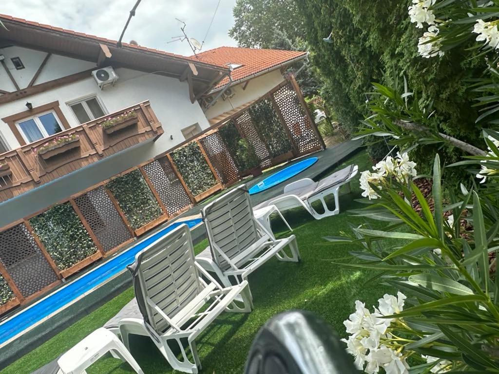 Sommer Panzio Balatonföldvár Esterno foto