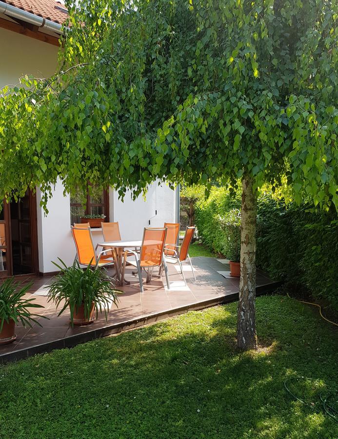 Sommer Panzio Balatonföldvár Esterno foto